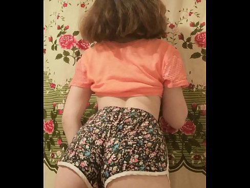 ❤️ Sexy jong baba wat haar kortbroek op kamera uittrek ❤️ Tuisgemaakte pornografie by ons ❌❤
